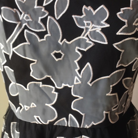 White Floral Detail Cocktail Dress - Picture 4 of 4